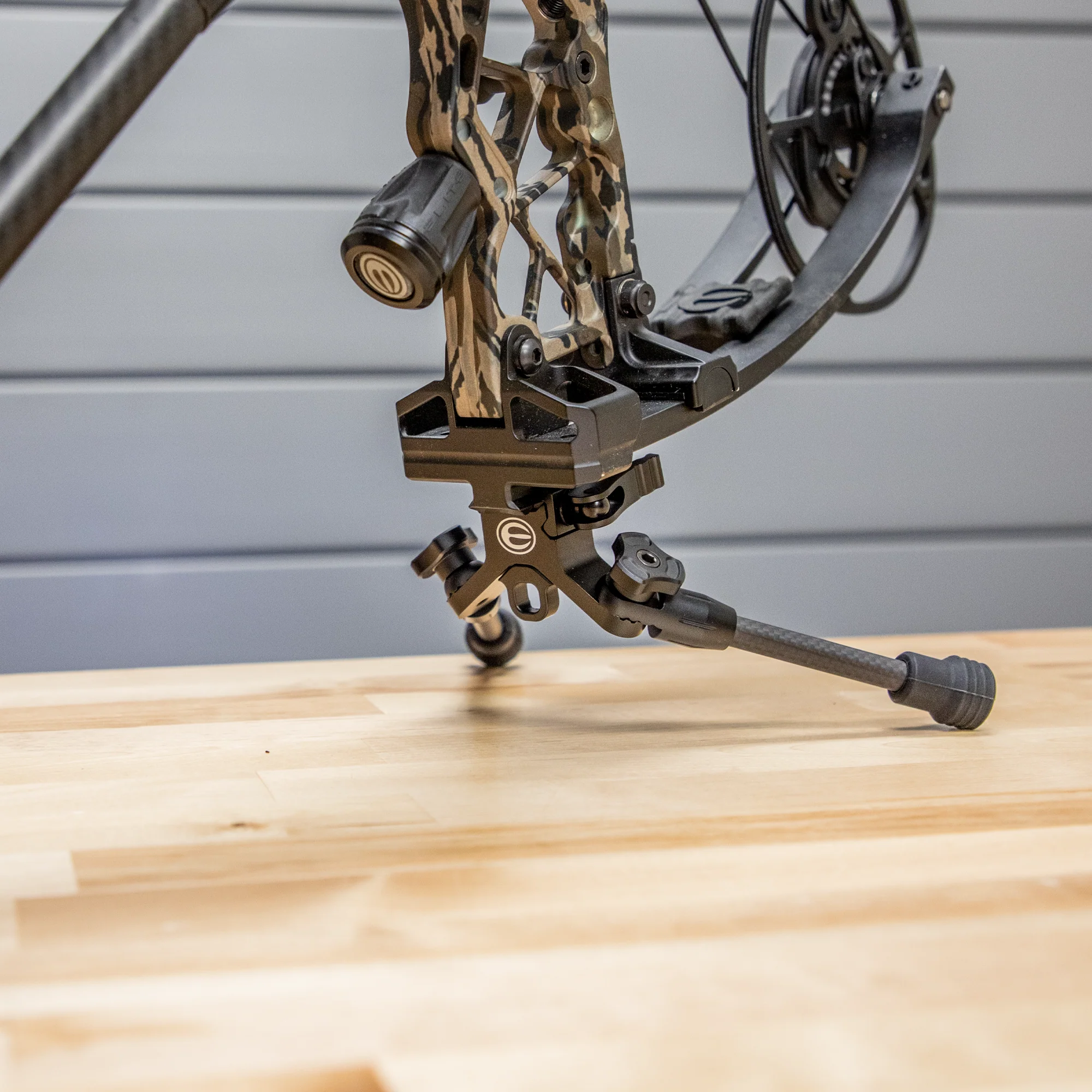 Elite RAC Bi-Pod Stand - Image 3